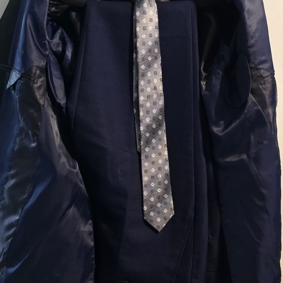 Stitch & Needle Blue Coat with Classic Tailoring - Picture 3 of 6